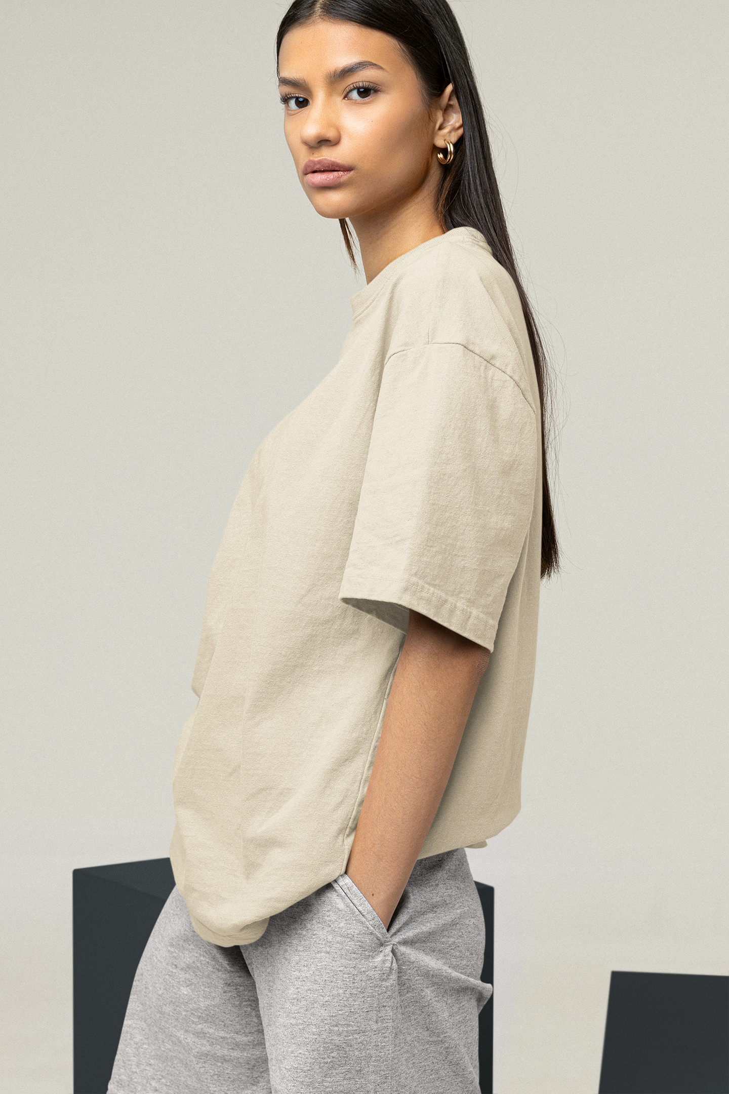 「ESSENTIALS」 Minimalist Collection